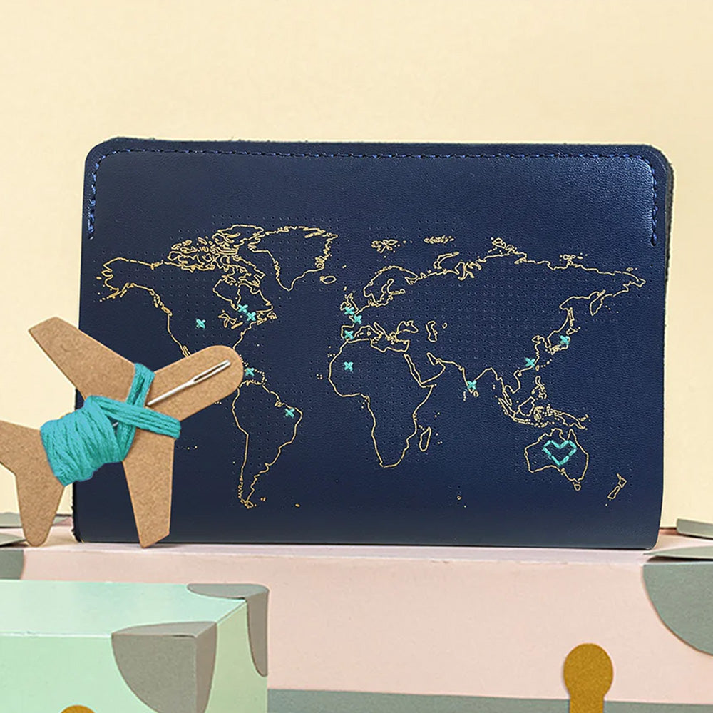 【訳あり】 OUTLET パスポートカバー ネイビー ヴィーガンレザー / ステッチ パスポートカバー