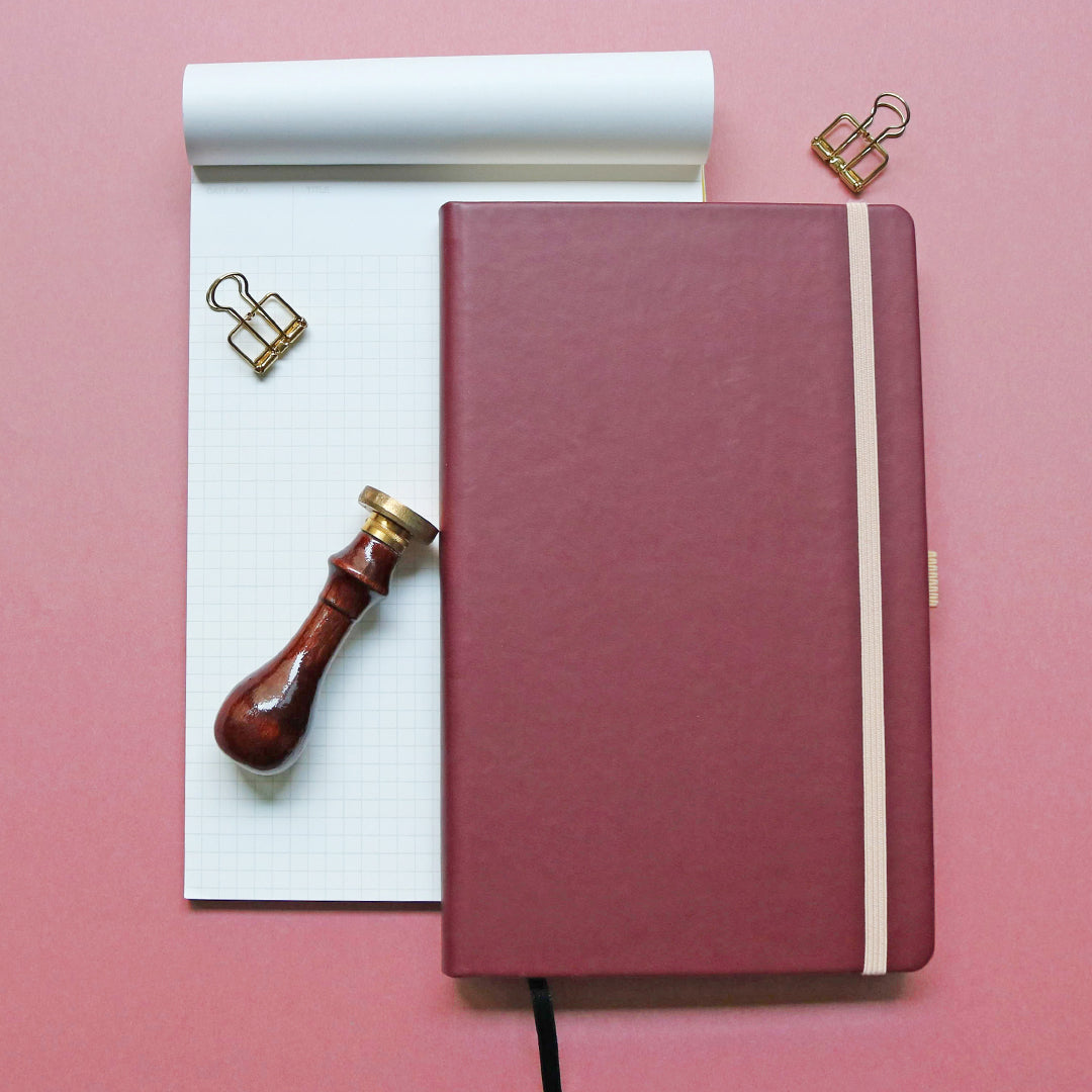 ノート BLACK CHERRY (ブラックチェリー) 罫線 ミディアムサイズ / AQUA