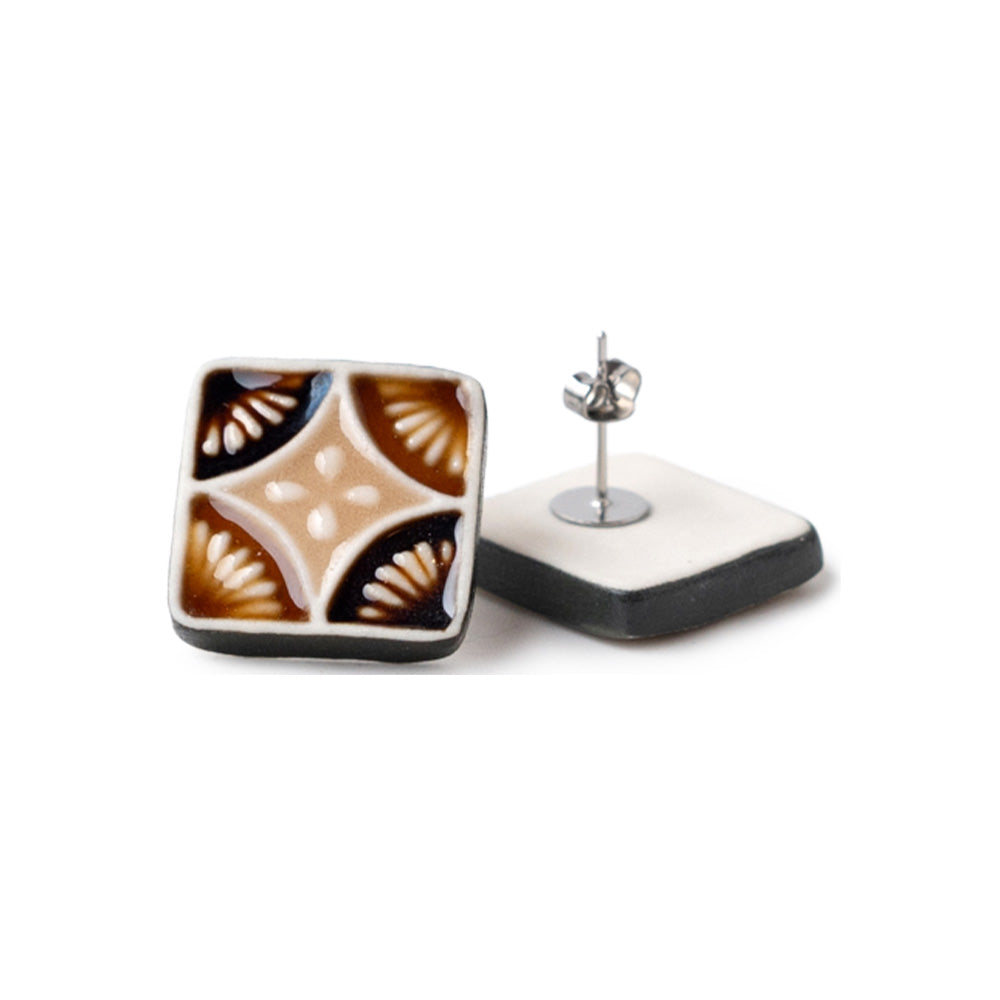 ピアス 手毬 茶 / マジョリカ