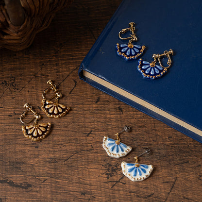 ピアス 茶 / 花かご