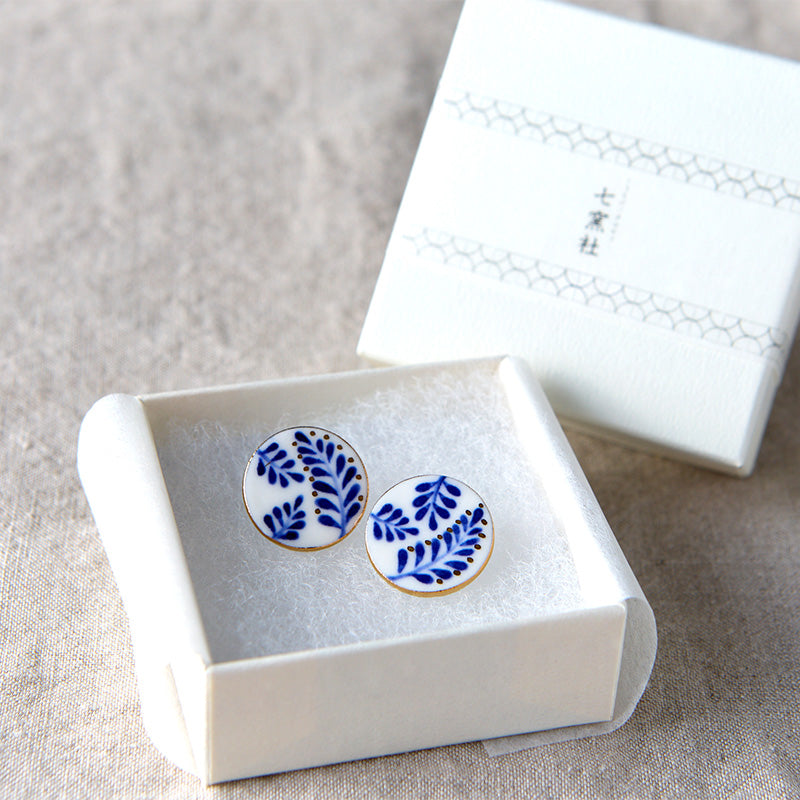 ピアス 織柄 / 手描きの丸いタイル