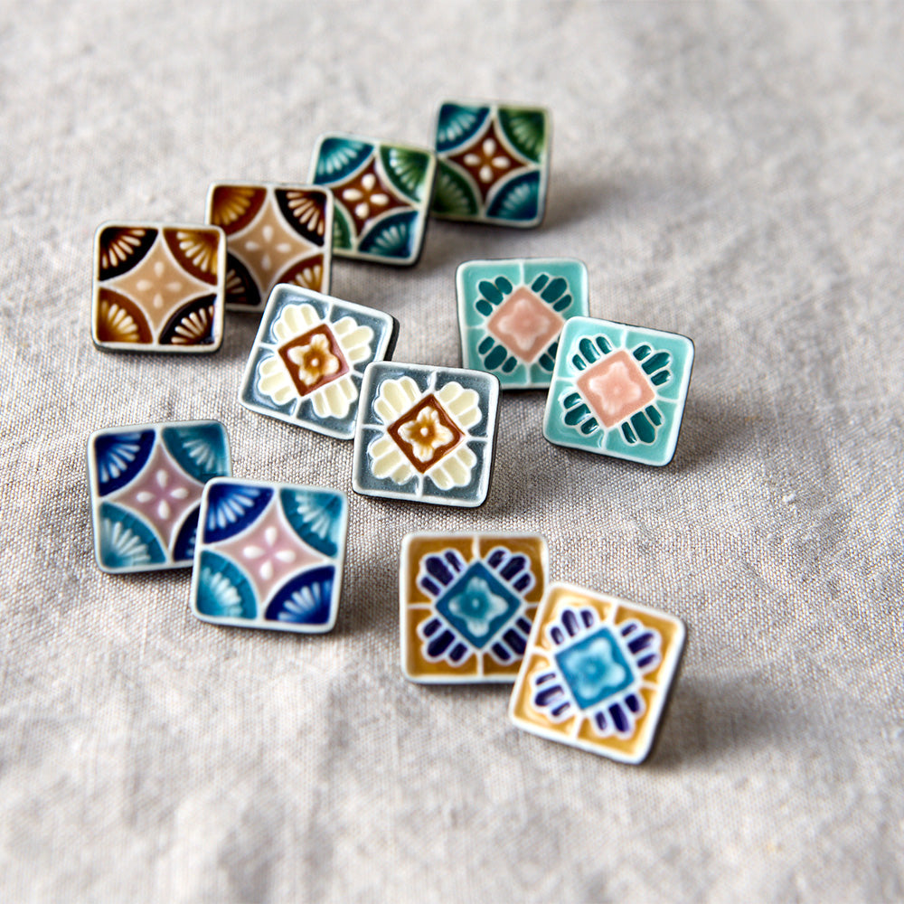 ピアス 手毬 緑 / マジョリカ