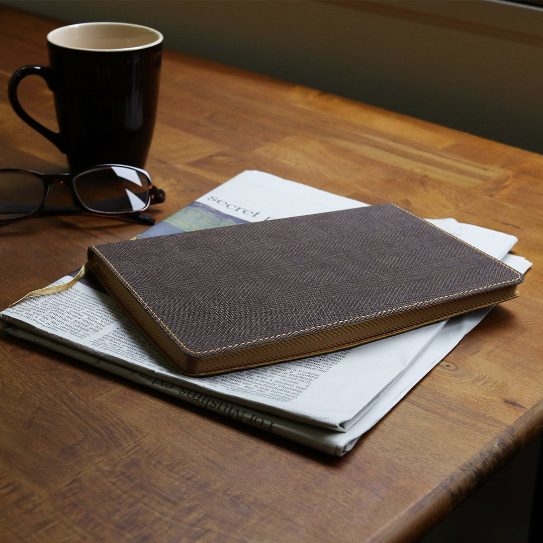 ノート TOBACCO BROWN （タバコブラウン） 罫線 ミディアムサイズ / HARRIS